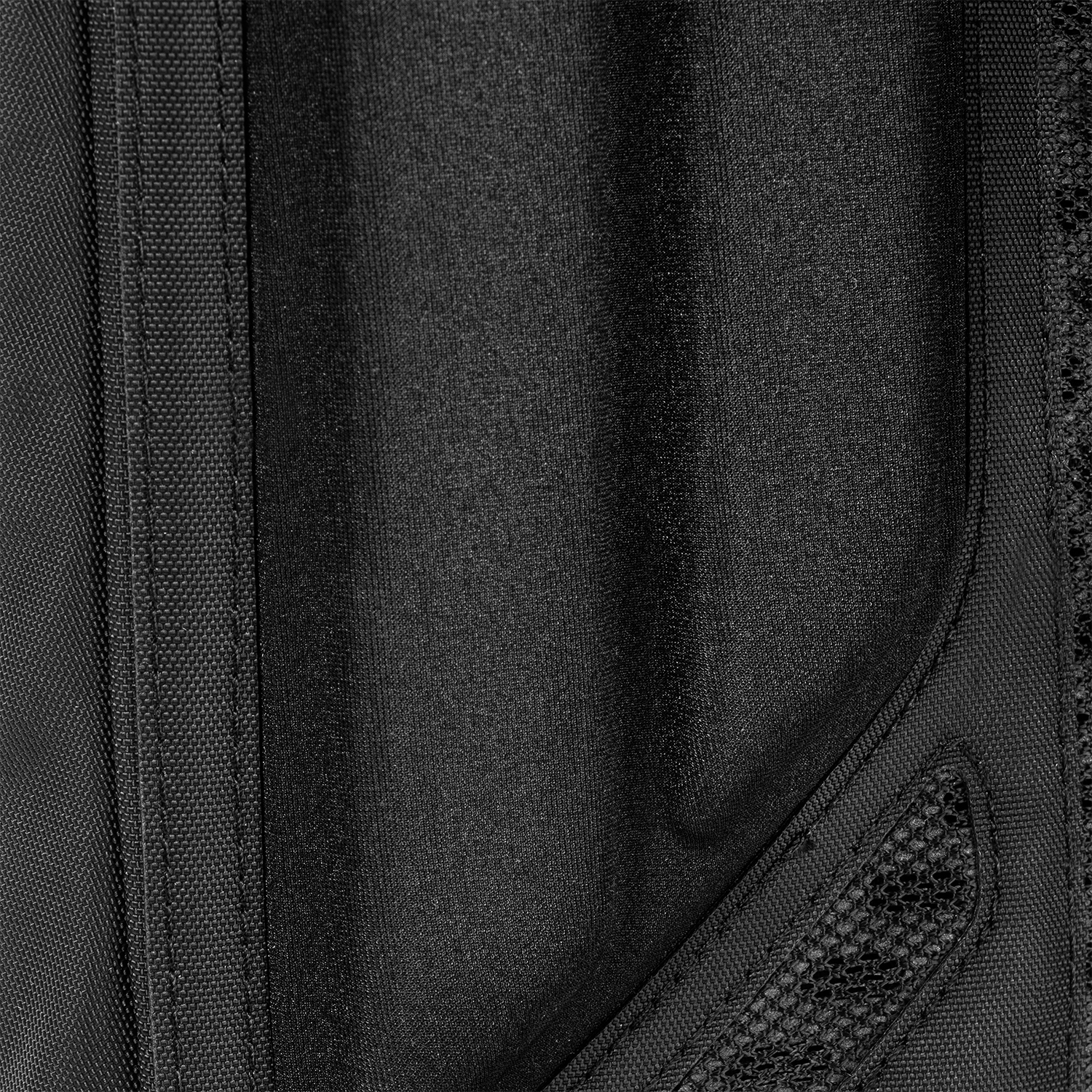 paragon-hydration-pack-q0 Paragon_Black_Texture.png