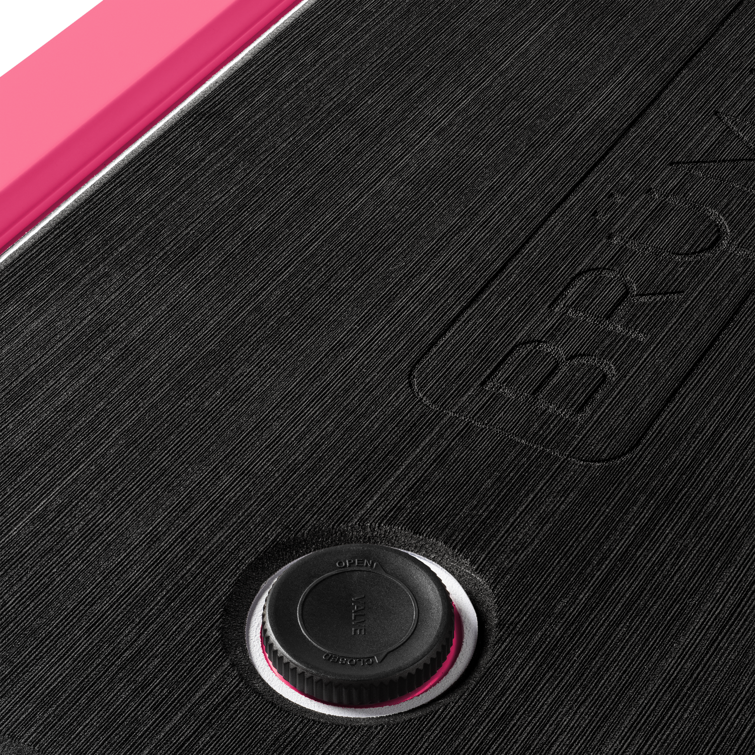 brutank-t9 brutank-55qt-neonpink-vent.png